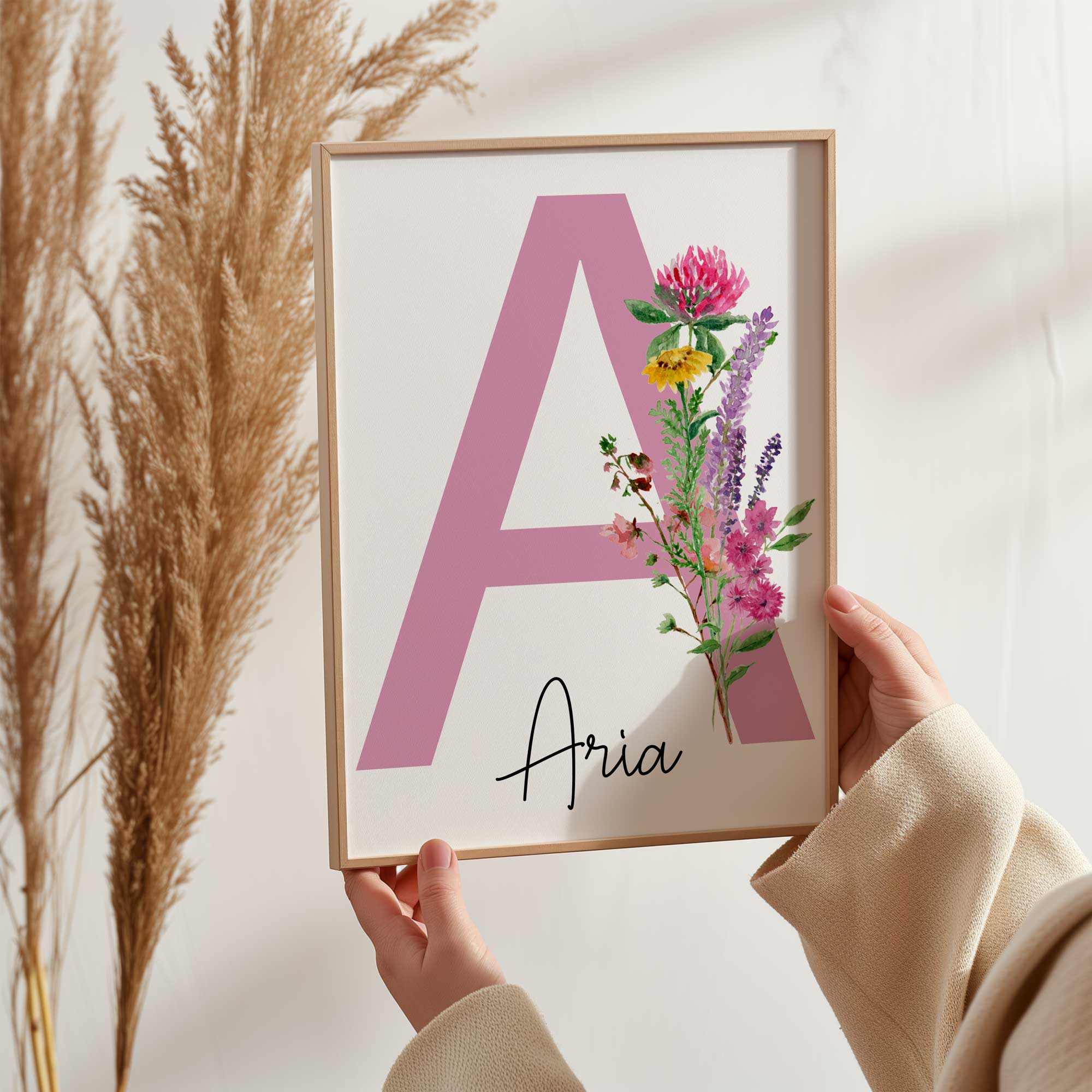 Lot de 3 affiches pour chambre d'enfant "Fleurs sauvages", Fleurs avec abeille pour chambre de bébé, Affiche personnalisée avec prénom Image secondaire du produit